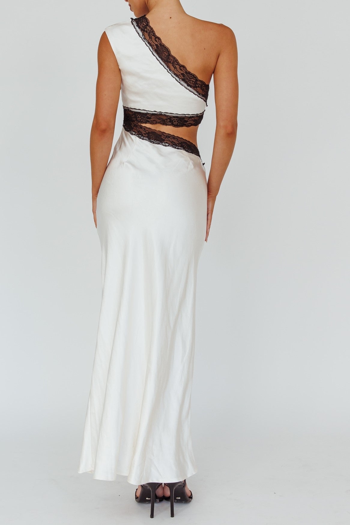 Taylor White & Black Formal Maxi Dress